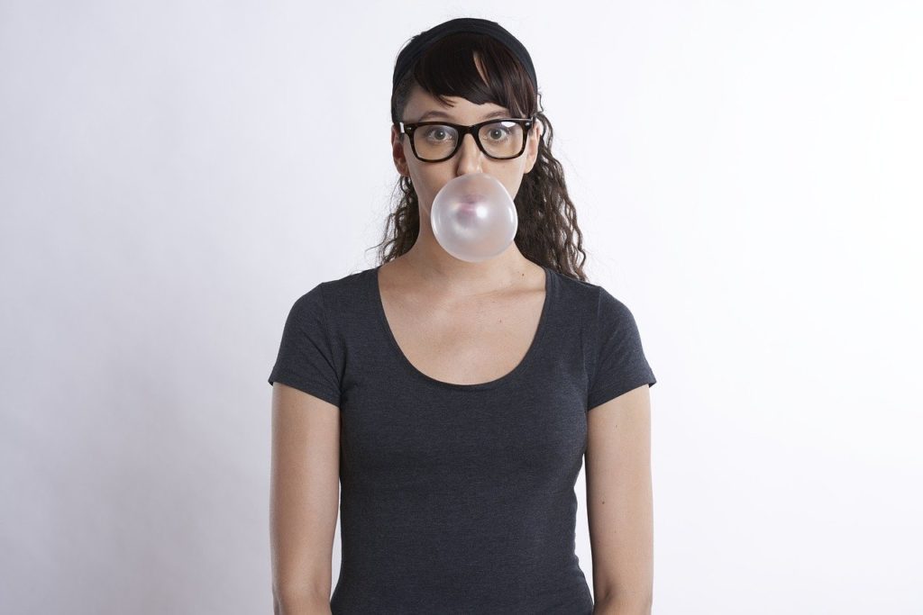 woman, gum, bubble-3355953.jpg